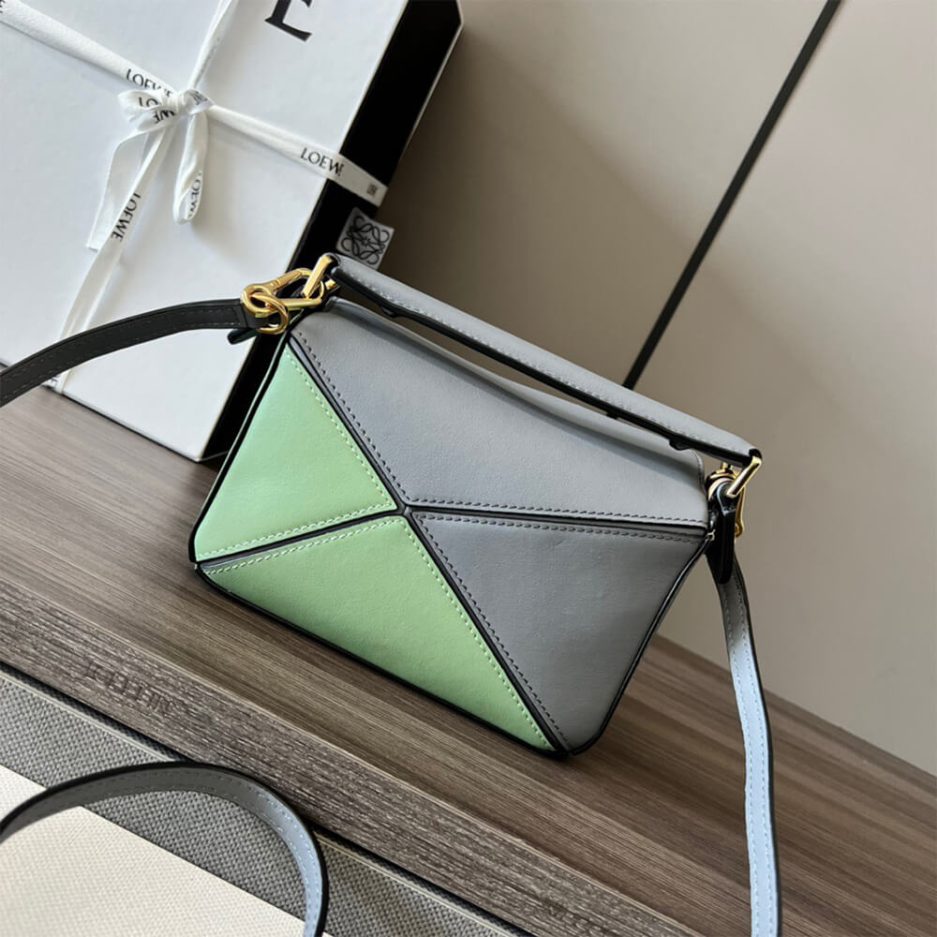 Nude LOEWE Mini Puzzle bag in classic calfskin - Image 4