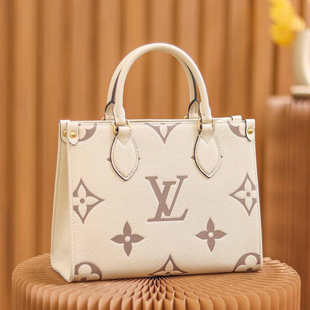 Louis Vuitton ONTHEGO PM - Image 4