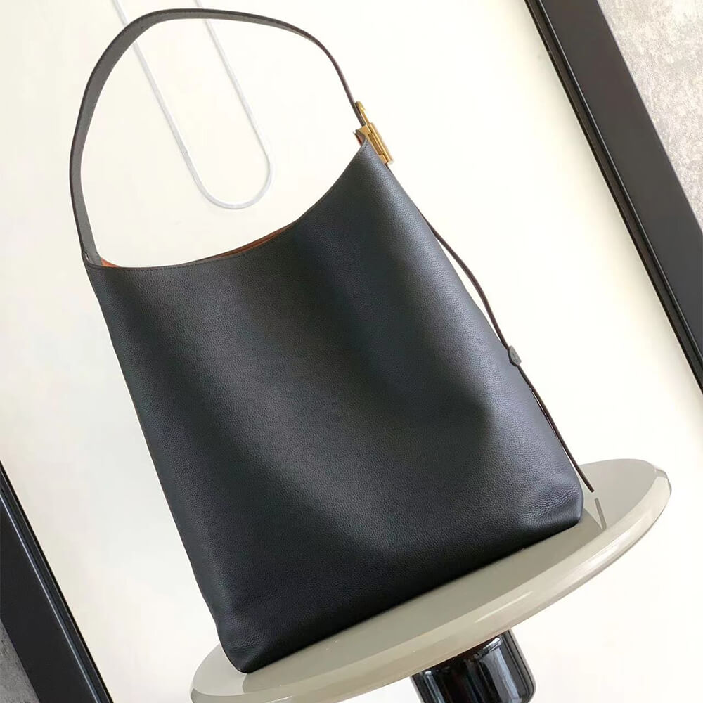 LV Low Key Hobo MM - Image 4