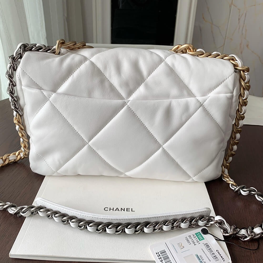CHANEL 19 Large Handbag - Image 4