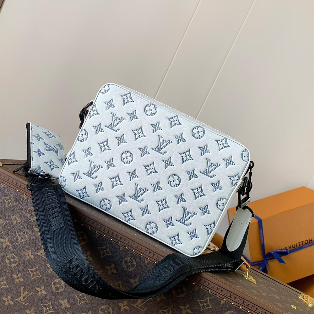 LV rio Messenger Bag - Image 4