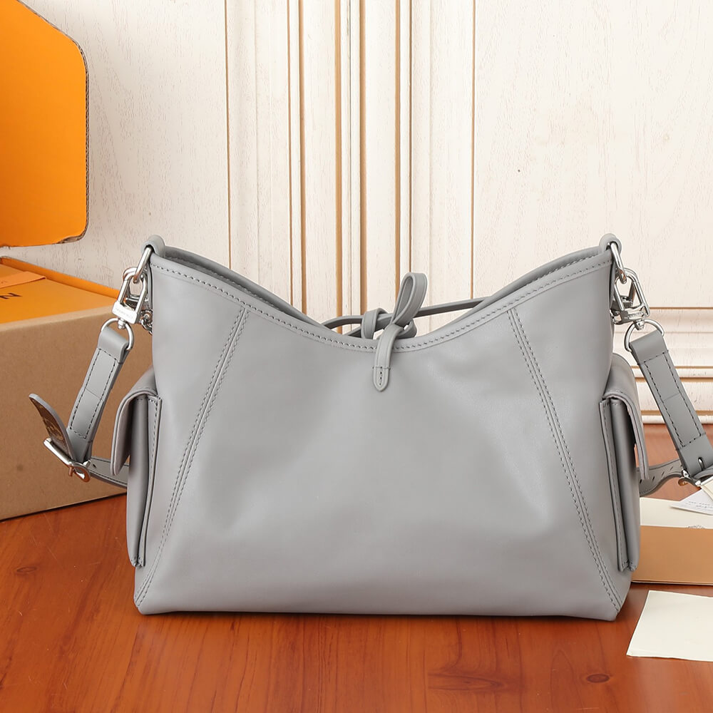 LV CarryAll Cargo Vibe PM - Image 4