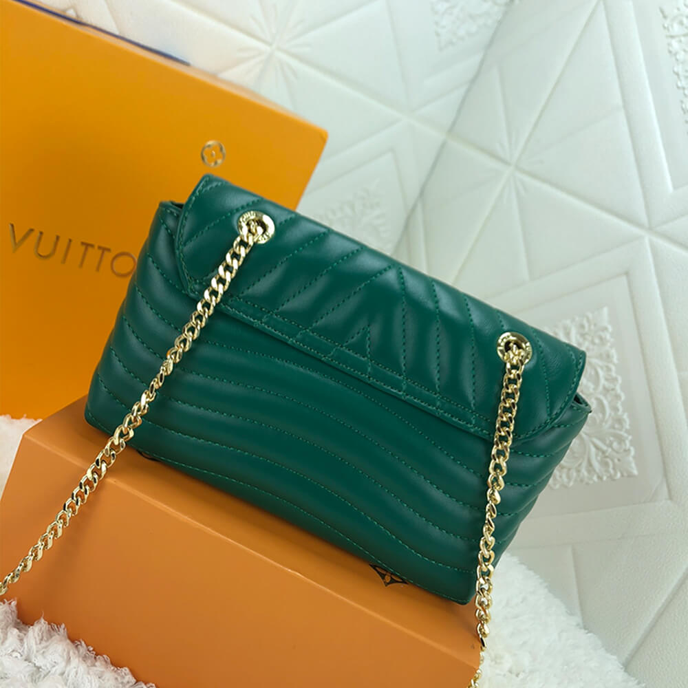 LV NEW WAVE CHAIN BAG - Image 4