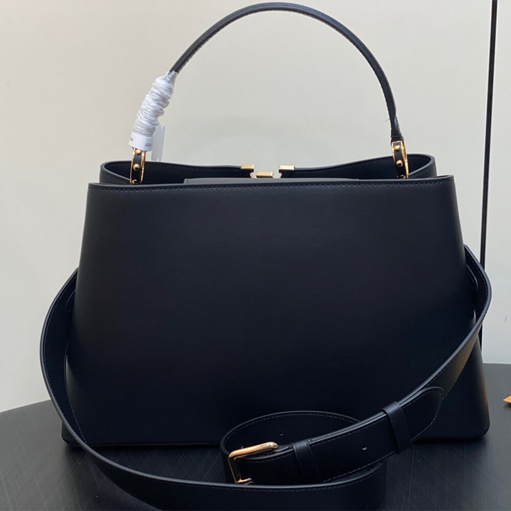 LV Capucines GM Souple - Image 4