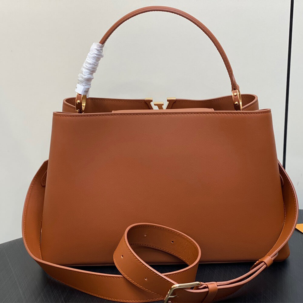 LV Capucines GM Souple - Image 4