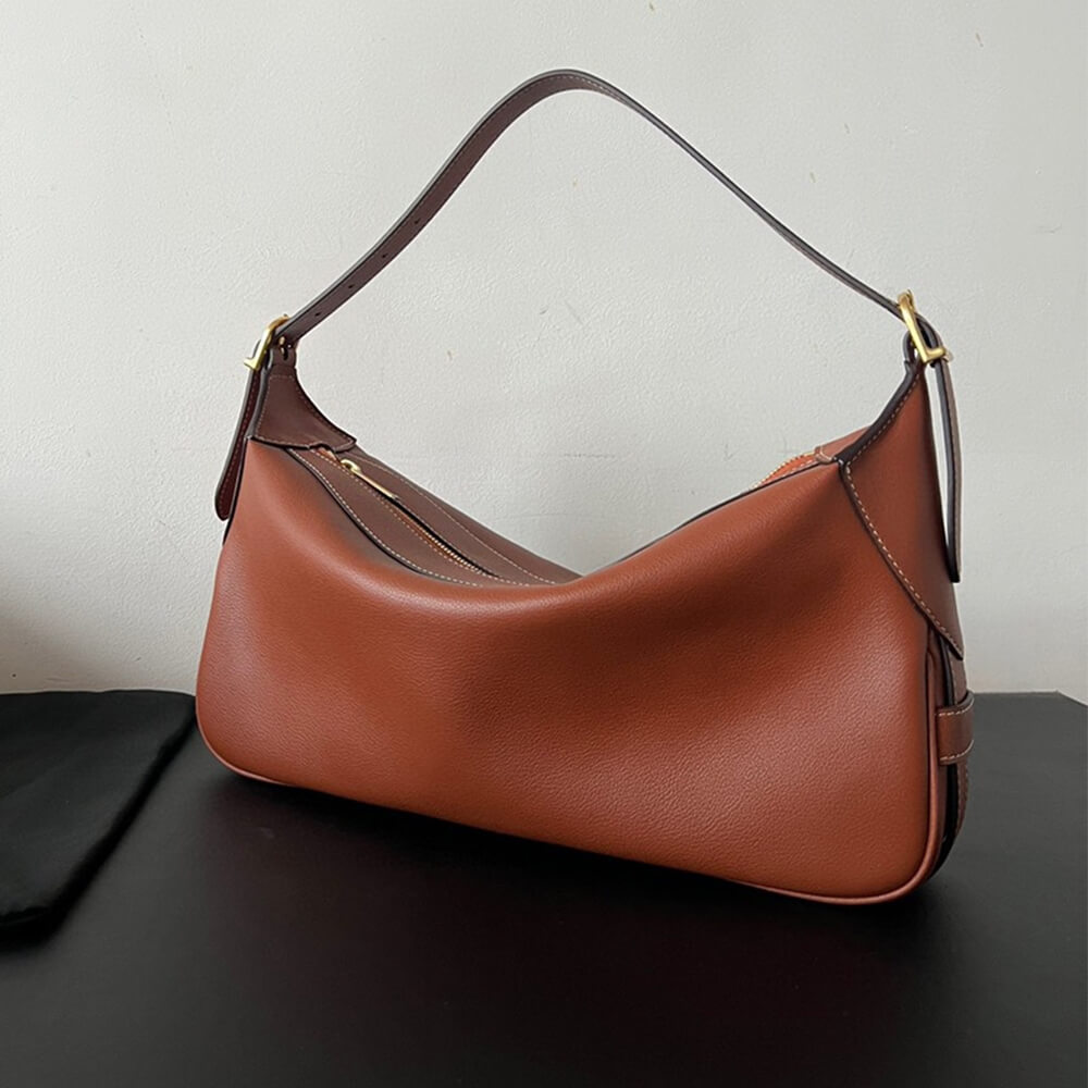 CELINE ROMY medium bag in soft calfskin - Image 4