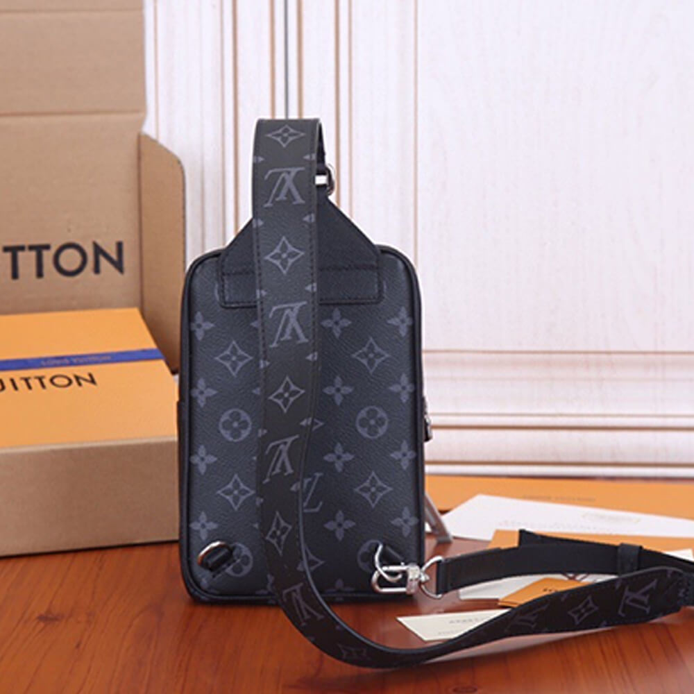 LV OUTDOOR SLINGBAG - Image 4