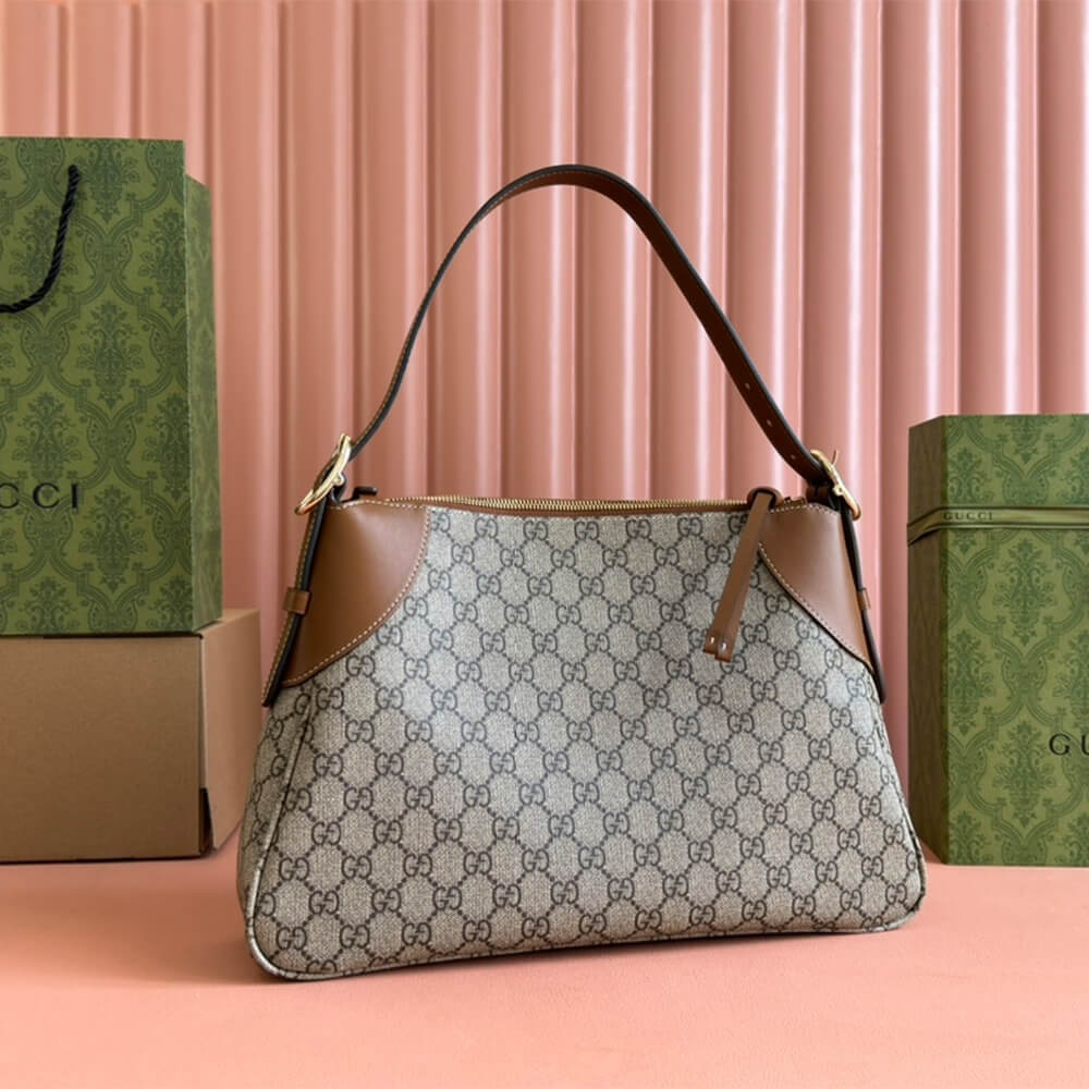 GG Emblem medium shoulder bag - Image 4