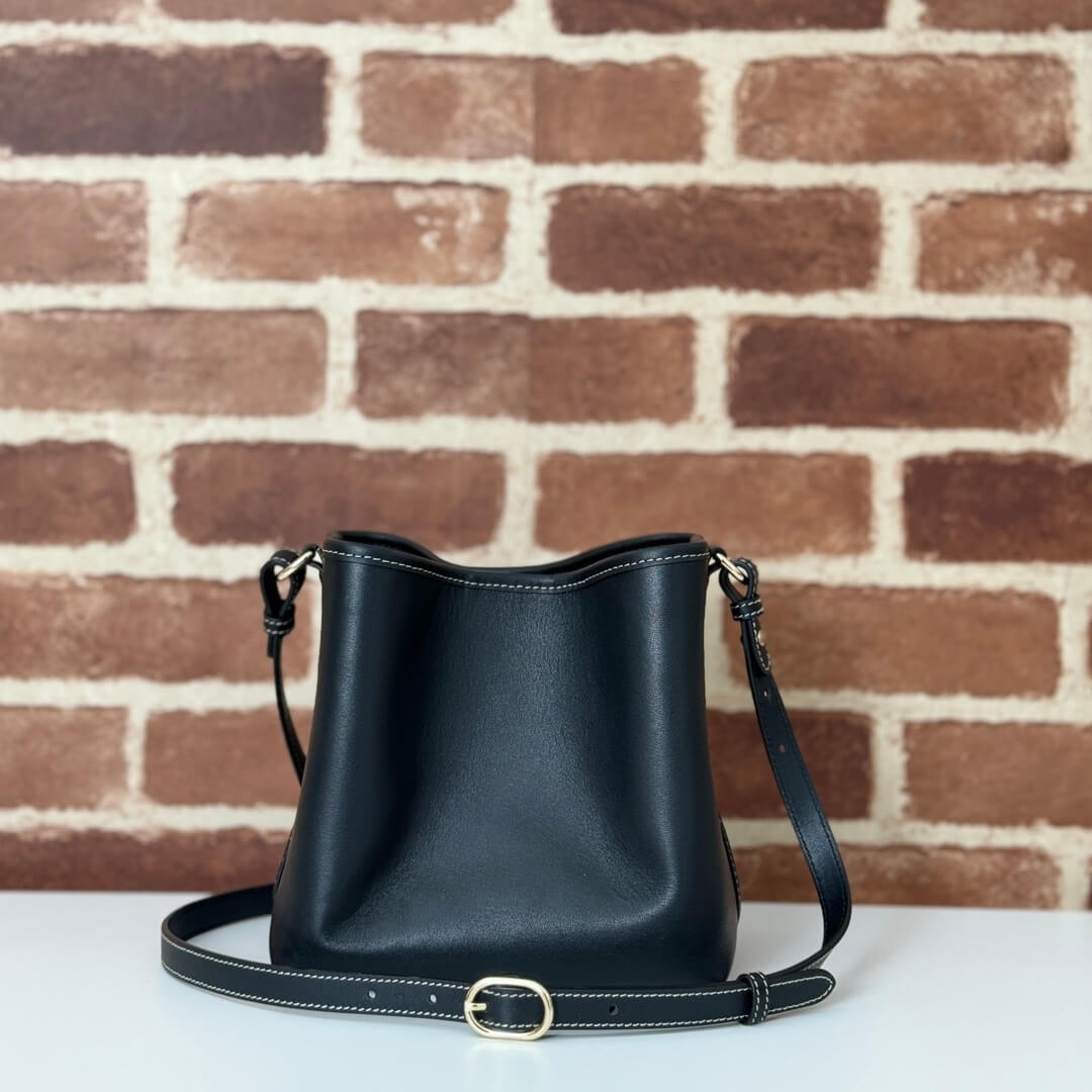 GG Emblem mini bucket bag - Image 4