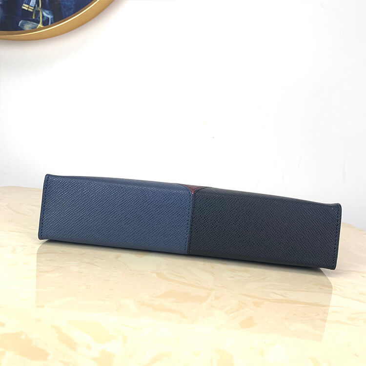 LV Pochette Voyage MM - Image 4