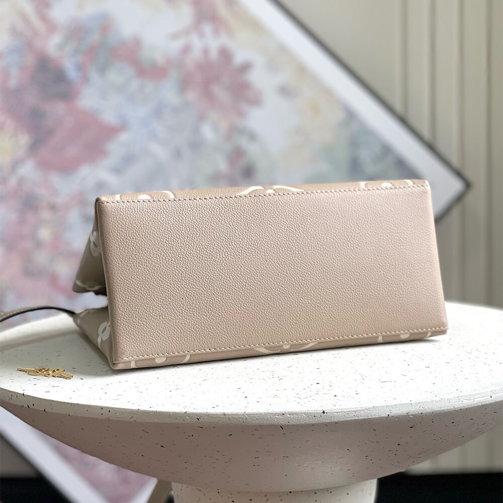 LV Petit Palais - Image 5