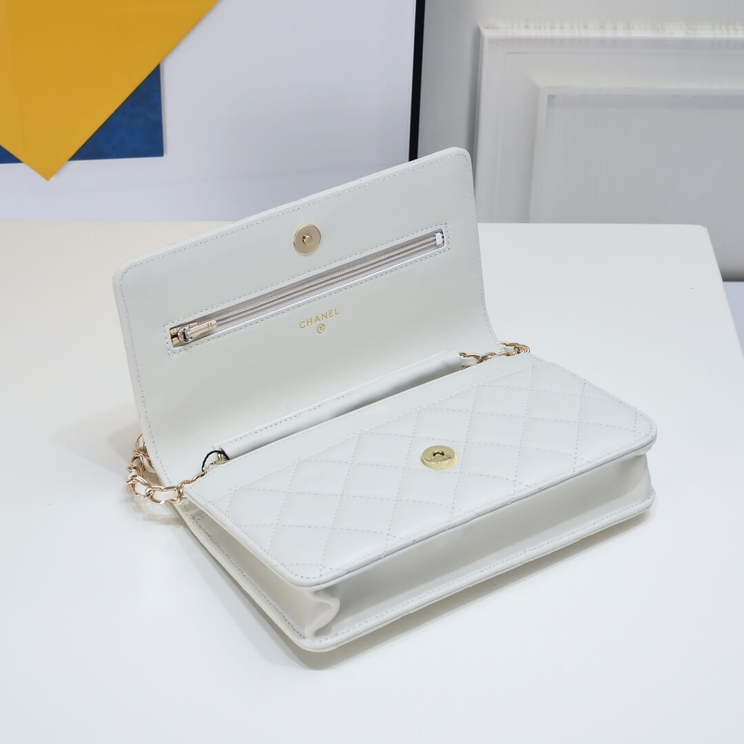 White Chanel classic chain wallet - Image 5