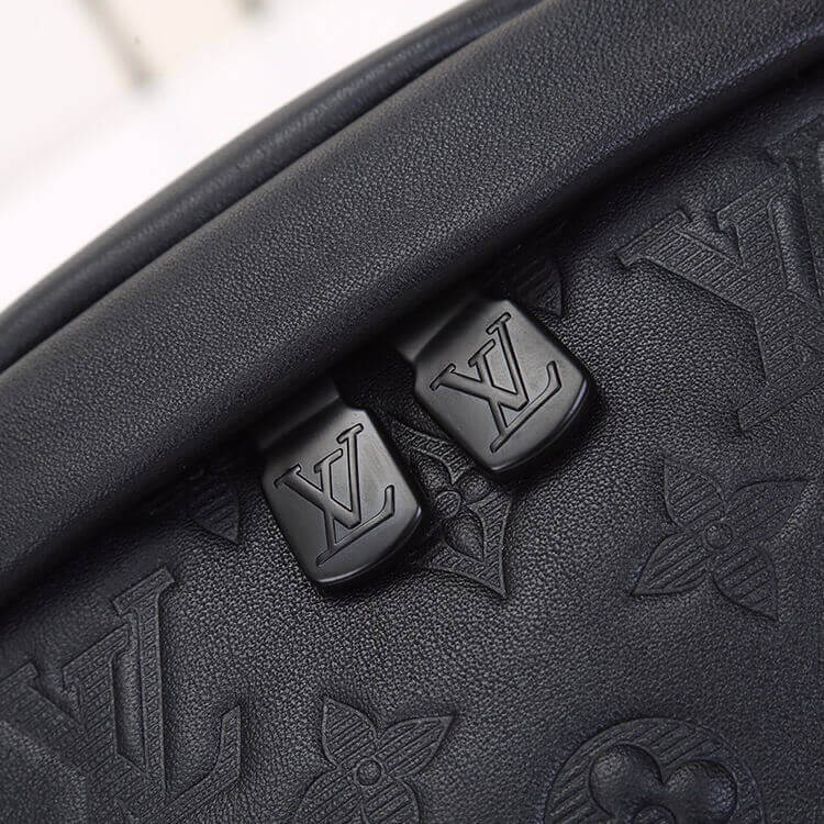 LV Discovery Bumbag - Image 5