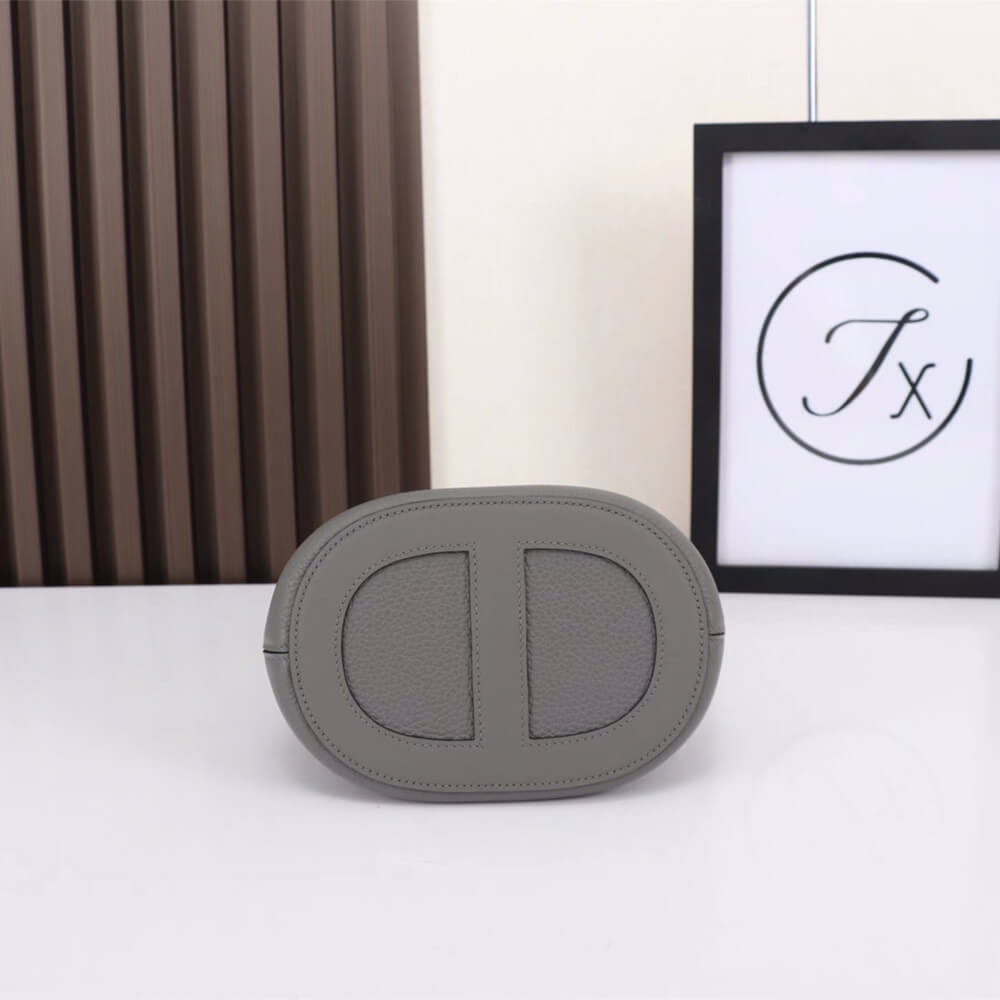 Hermes loop bag - Image 5