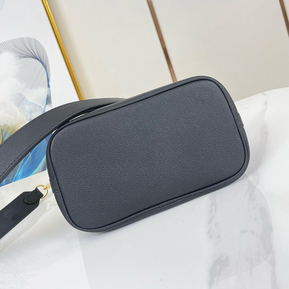 LV Lock and Walk - Image 5