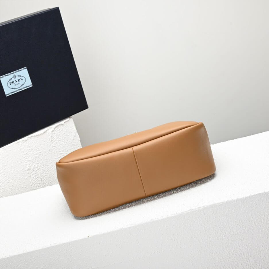 Prada Medium leather handbag - Image 5