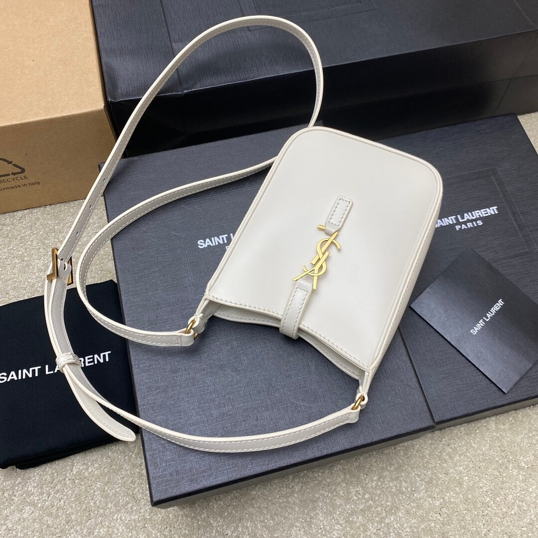 White YSL Le 5 A 7 mini vertical bag in shiny leather - Image 5