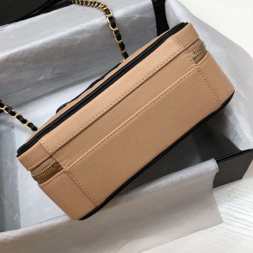 Chanel Medium Filigree Makeup Case - Image 5