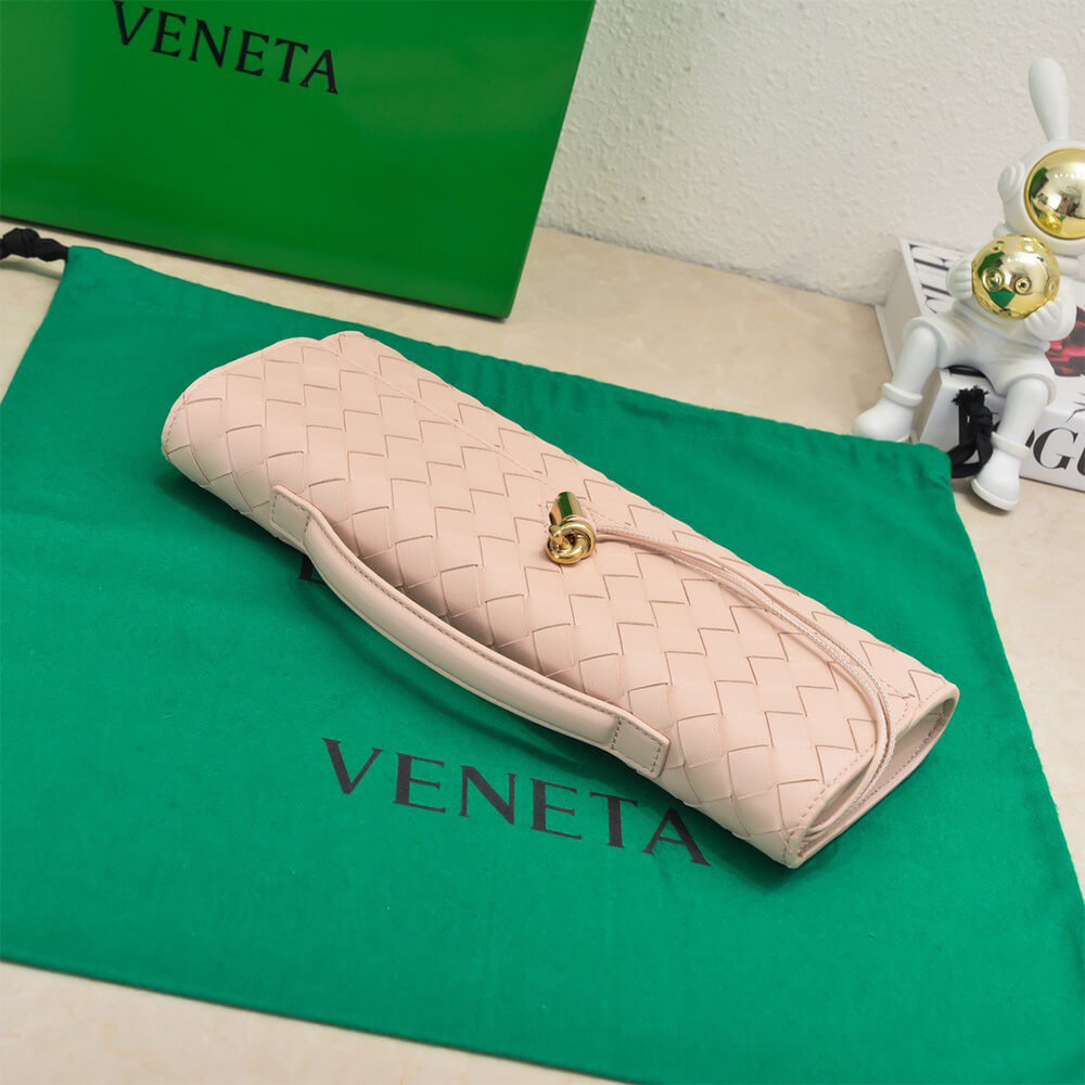 Powder pink Bottega Veneta Andiamo Clutch (Best
GRADE) - Image 5