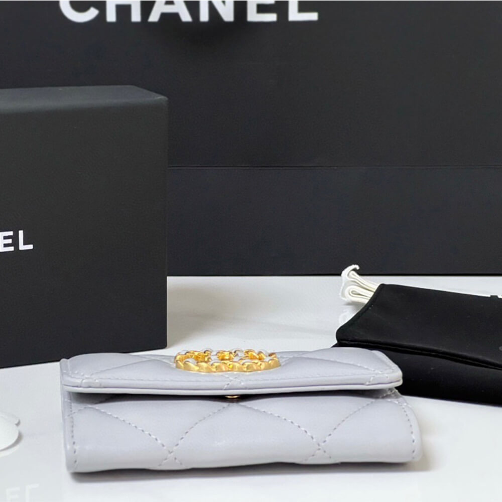 Chanel 19 flap card holder - Image 5
