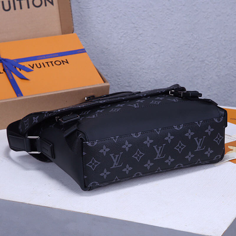 LV Messenger PM Voyager Bag - Image 5