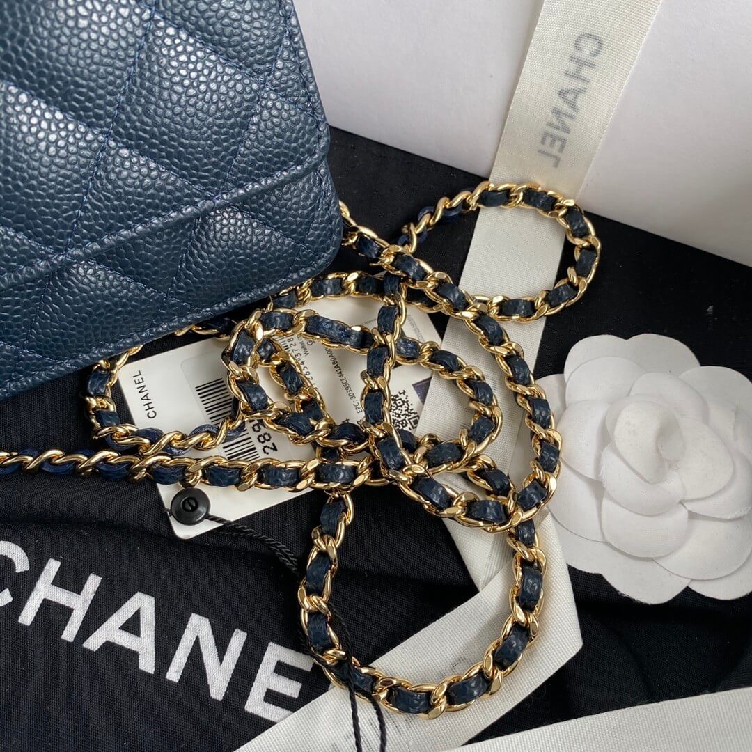 Chanel classic chain wallet - Image 5