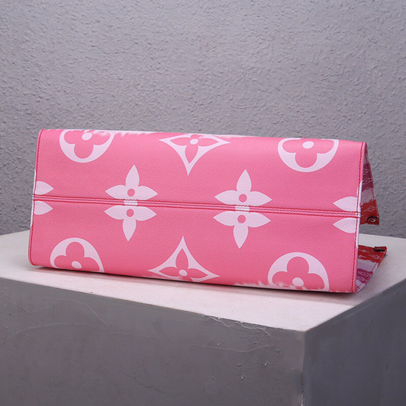 Red LV Escale OnTheGo GM Tote Bag - Image 5