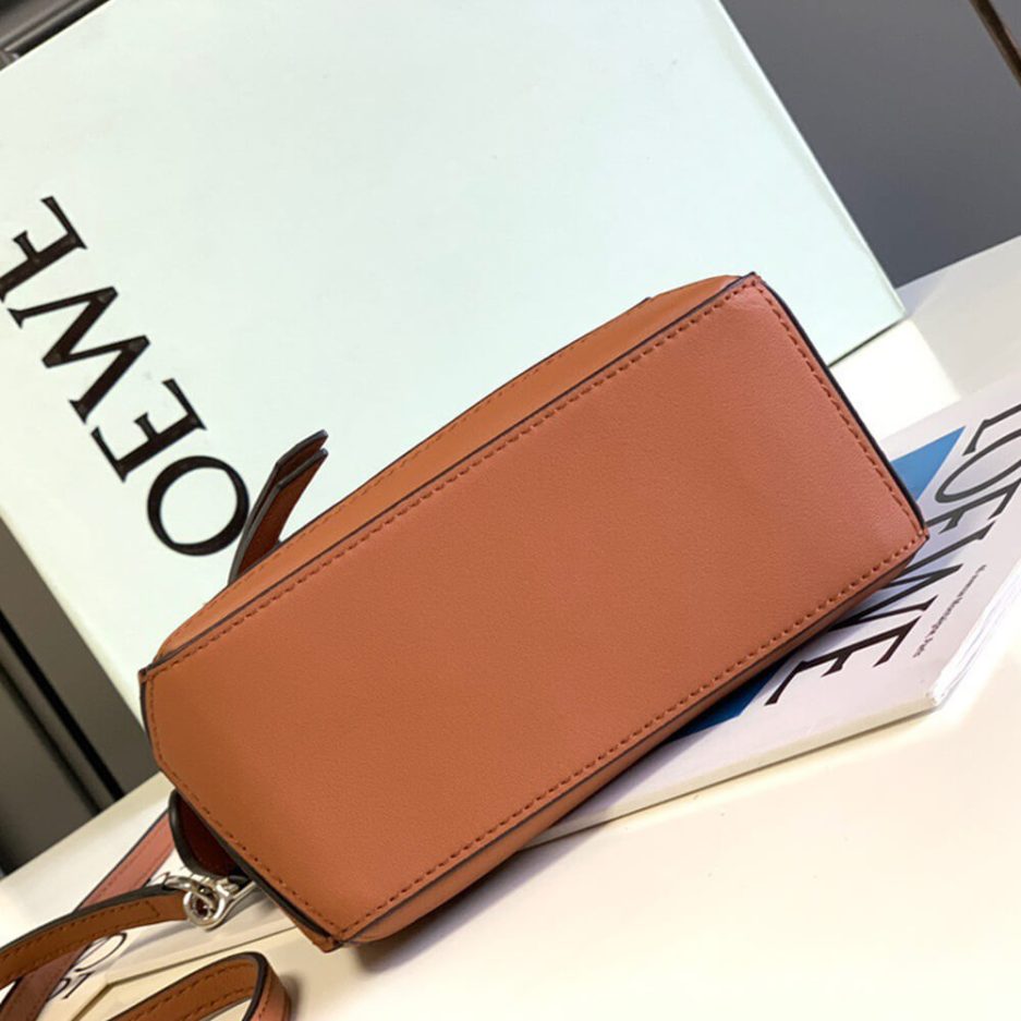 Tan LOEWE Mini Puzzle bag in classic calfskin - Image 5