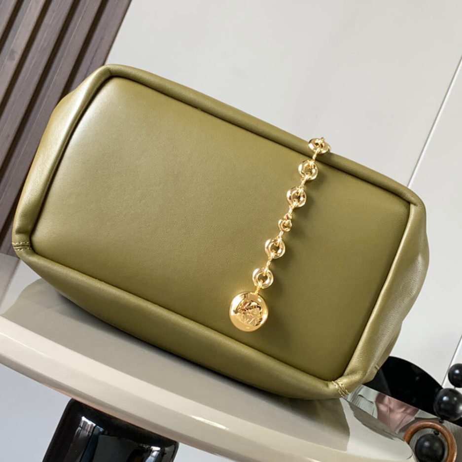 Olive Loewe Medium Squeeze bag in nappa lambskin - Image 5