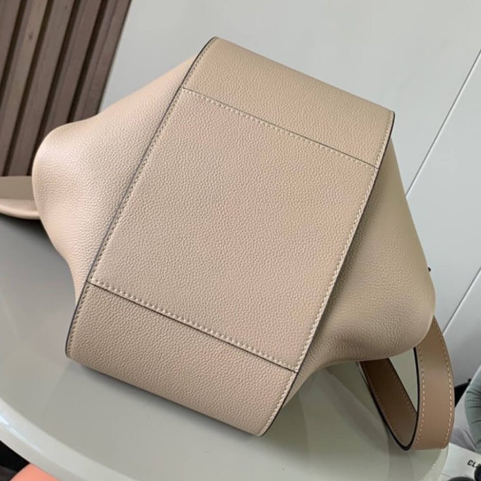 Gold Loewe Small Hammock bag in soft grained calfskin - Image 5