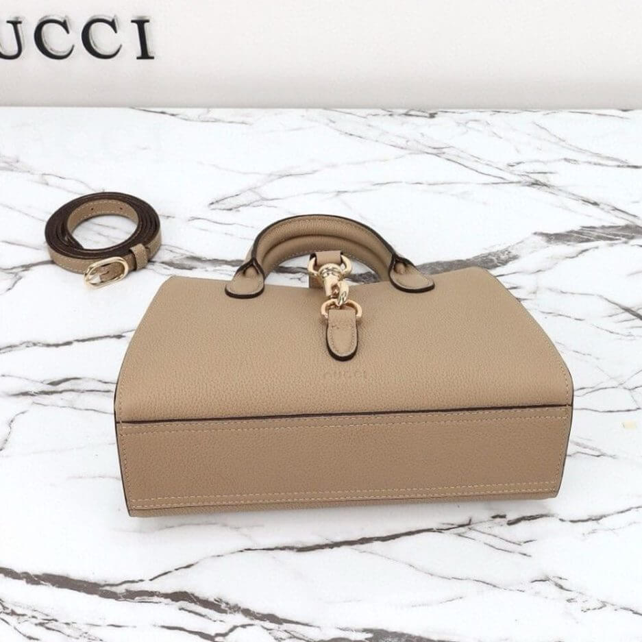 GUCCI SMALL TOTE BAG WITH HOOK CLOSURE - Image 5
