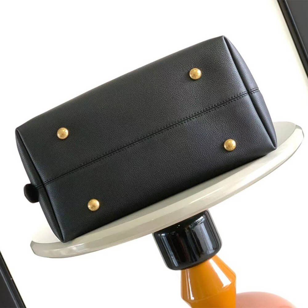 LV Low Key Hobo MM - Image 5