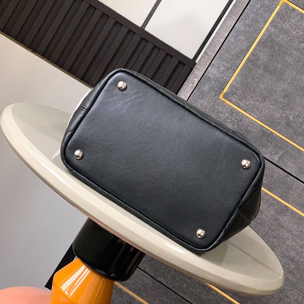 Black & White Chanel Cambon Line Medium Tote (Best
 grade) - Image 5