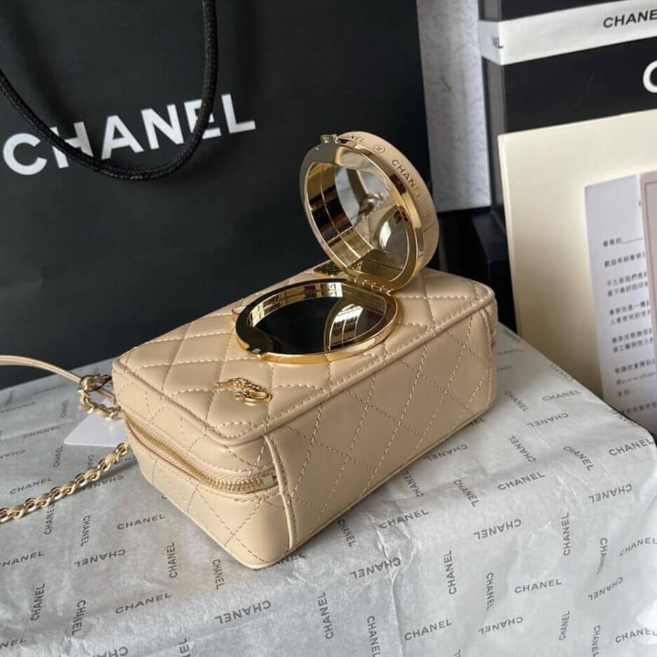 CHANEL CAMERA BAG - Image 5