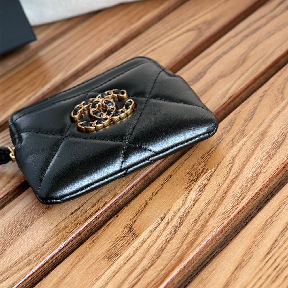 CHANEL 19 Zipped Coin Purse - Image 5
