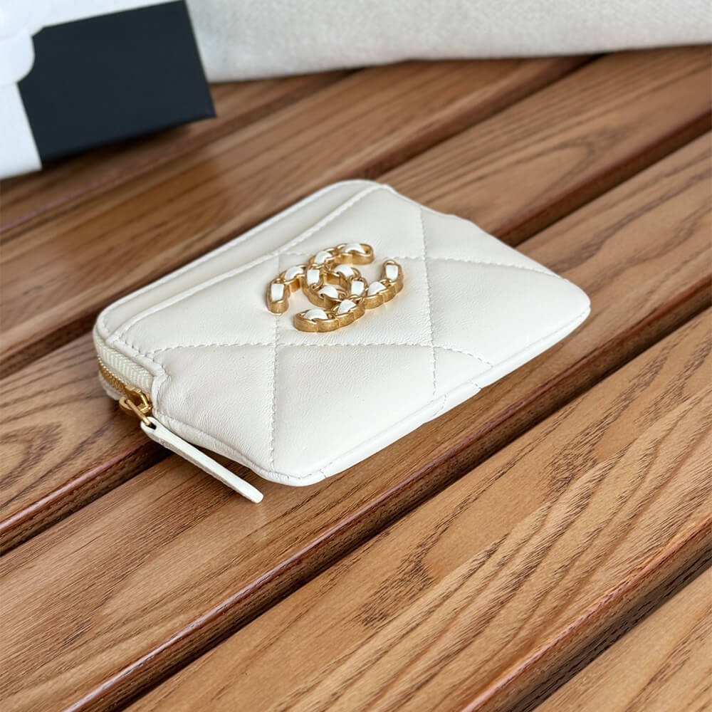 CHANEL 19 Zipped Coin Purse - Image 5