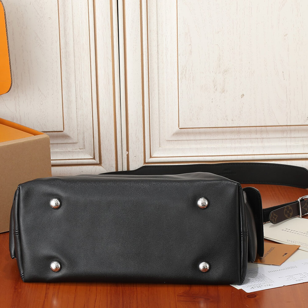 LV CarryAll Cargo Vibe PM - Image 5