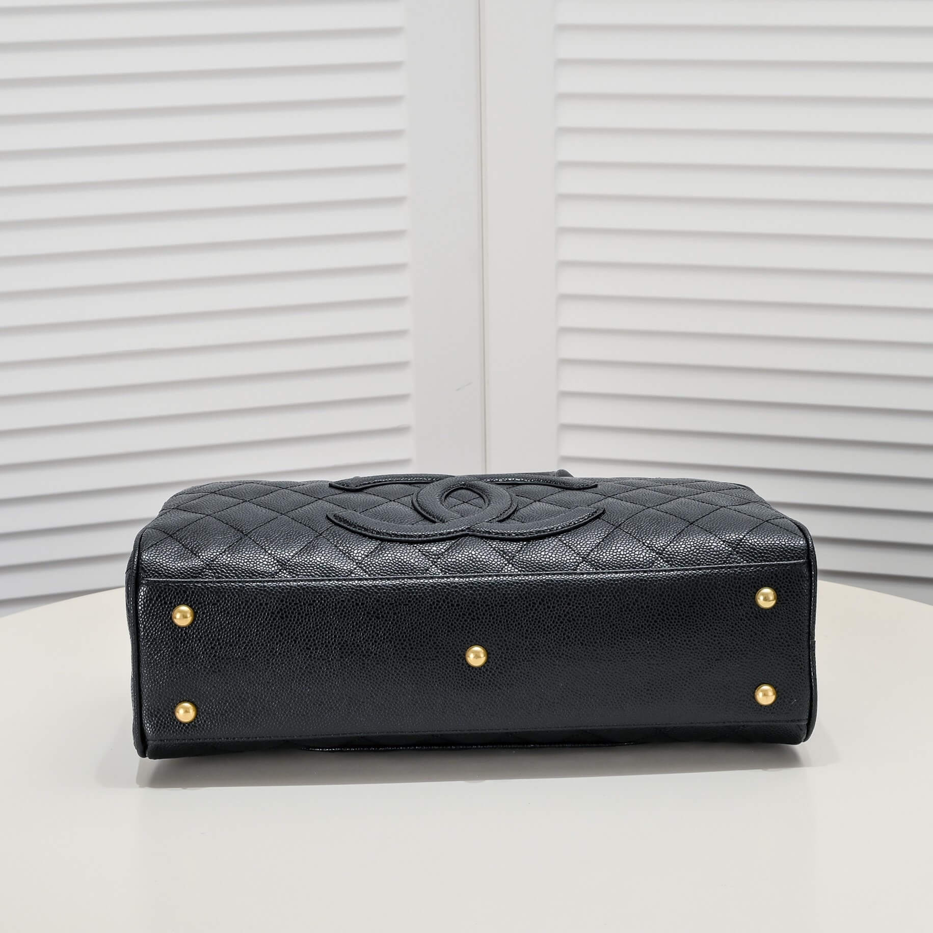 CHANEL Large Vintage Boston Bag - Image 5