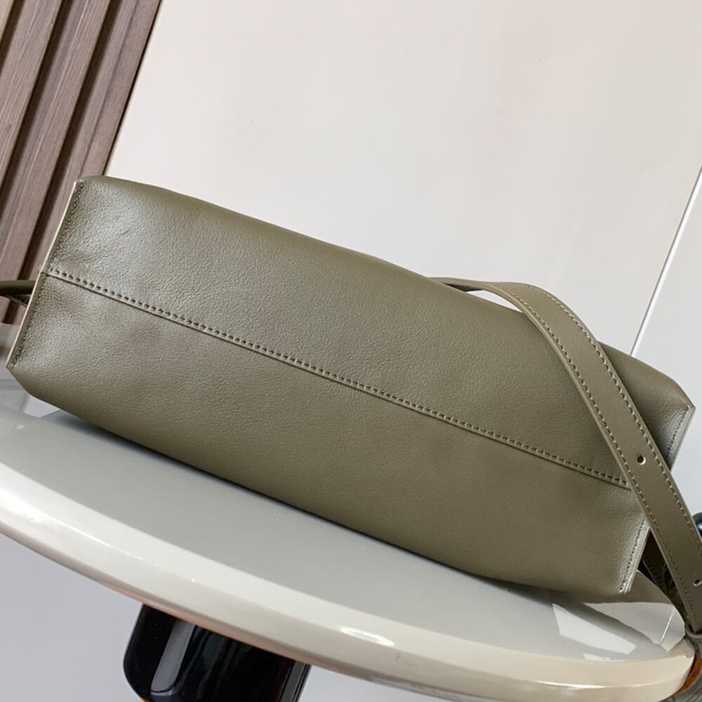 Dark Green LOEWE Medium Flamenco clutch in nappa calfskin (Best
 GRADE) - Image 5