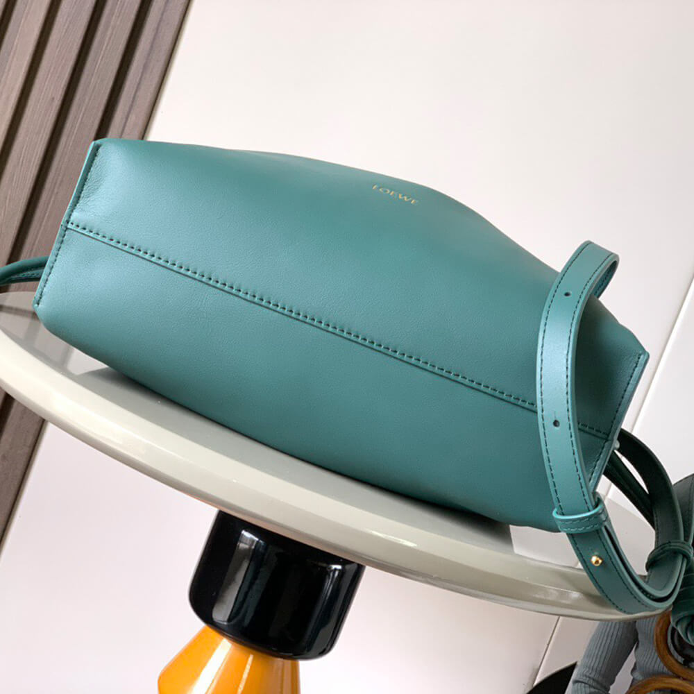 Vetiver LOEWE Medium Flamenco clutch in nappa calfskin (Best
 GRADE) - Image 5