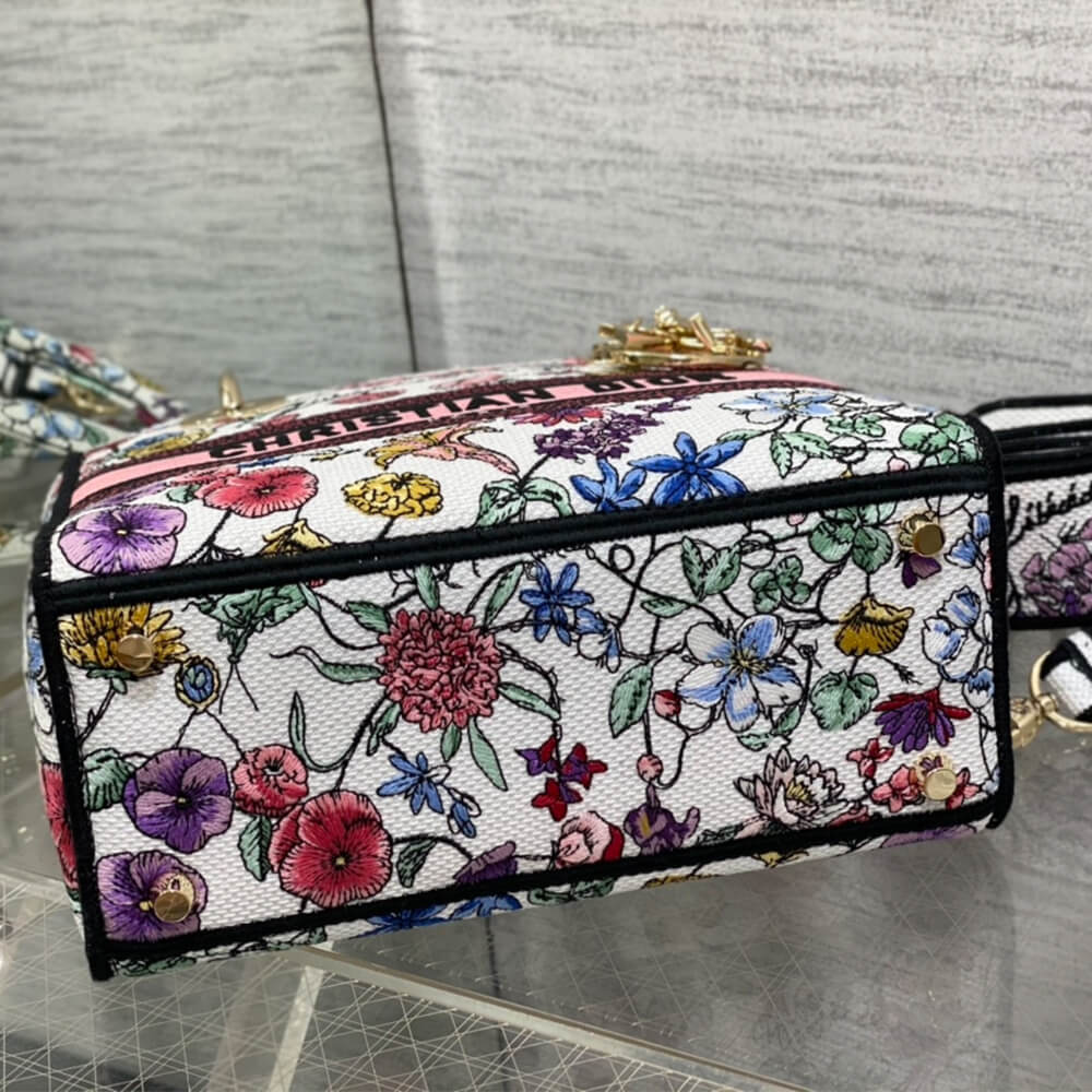 Dior Medium Lady D-Lite Bag - Image 5