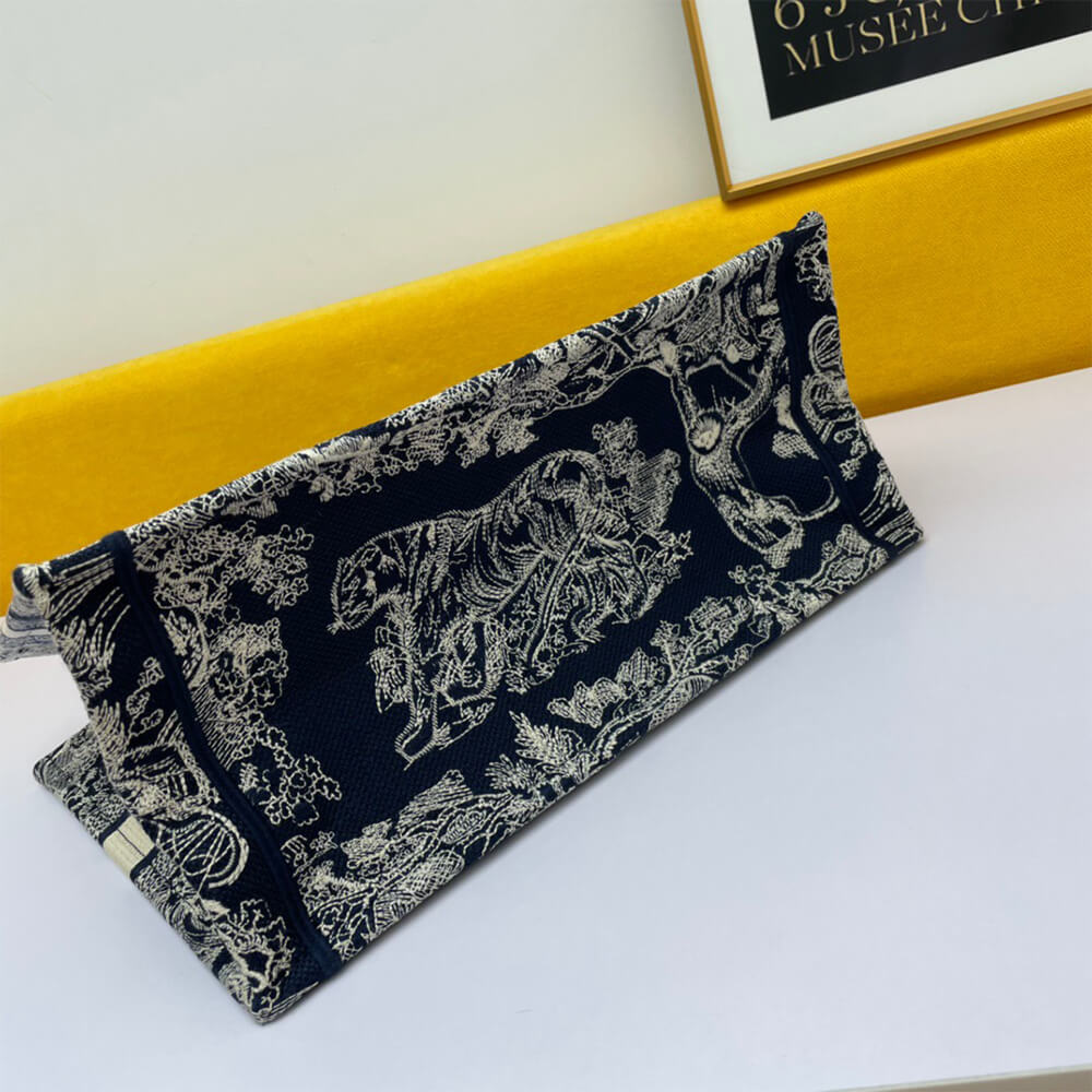 SMALL DIORAMOUR DIOR BOOK TOTE - Image 5