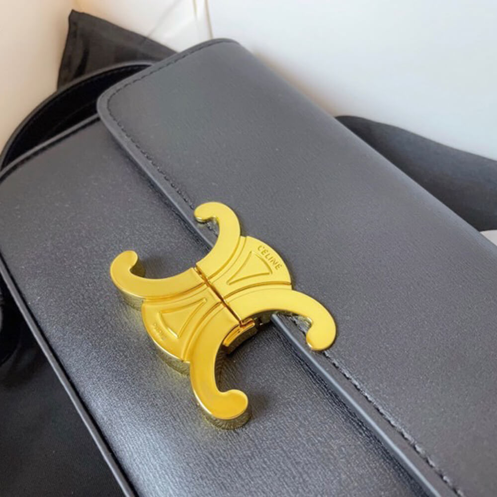 Black CELINE TRIOMPHE SHOULDER BAG - Image 5