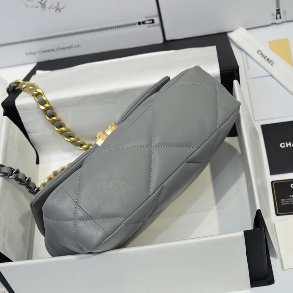 CHANEL 19 HANDBAG - Image 5