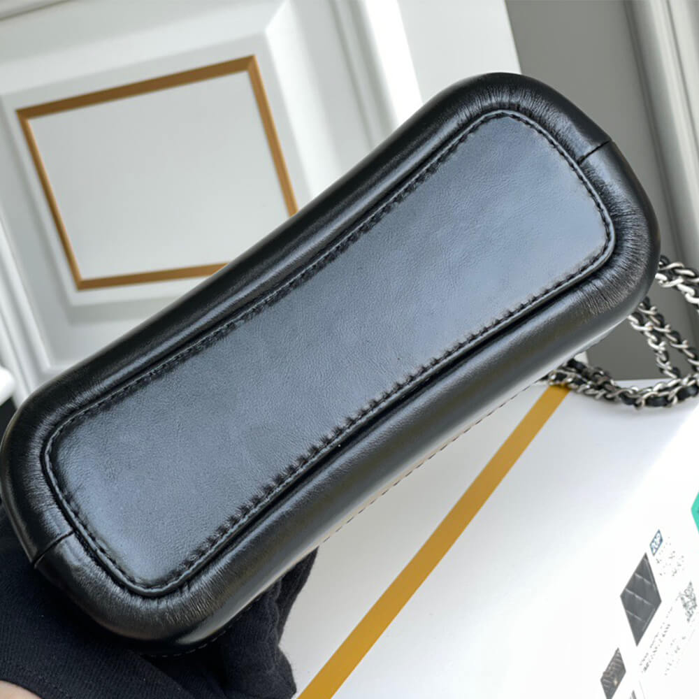 CHANEL?S GABRIELLE SMALL HOBO BAG - Image 5