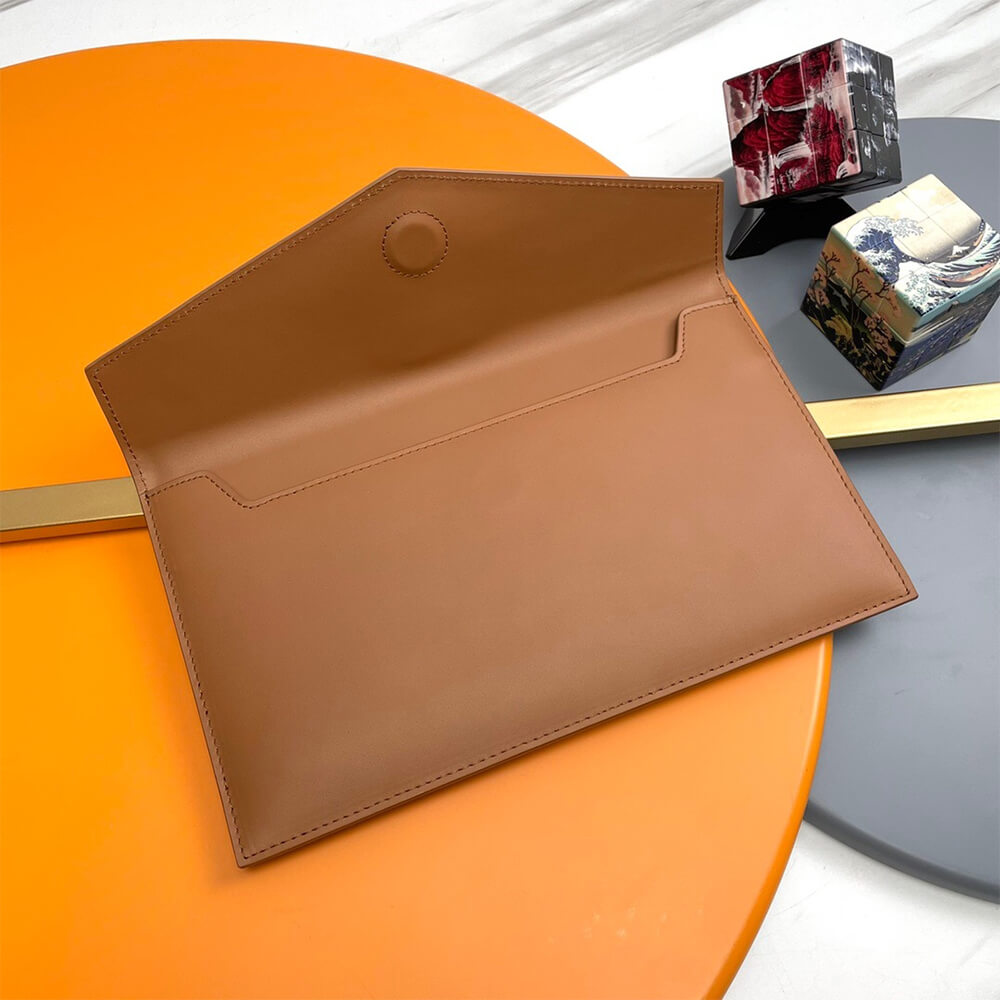 taupe YSL UPTOWN POUCH IN GRAIN DE POUDRE EMBOSSED LEATHER - Image 5