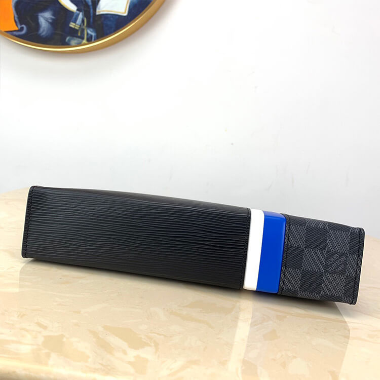 Black LV Pochette Voyage MM - Image 5