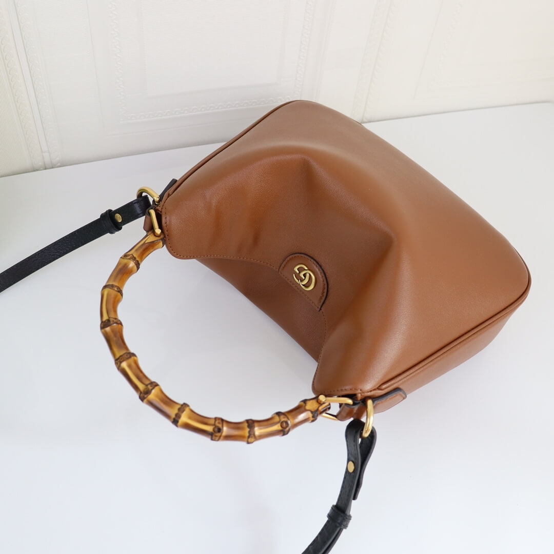 Gucci Diana Medium Shoulder Bag - Image 5