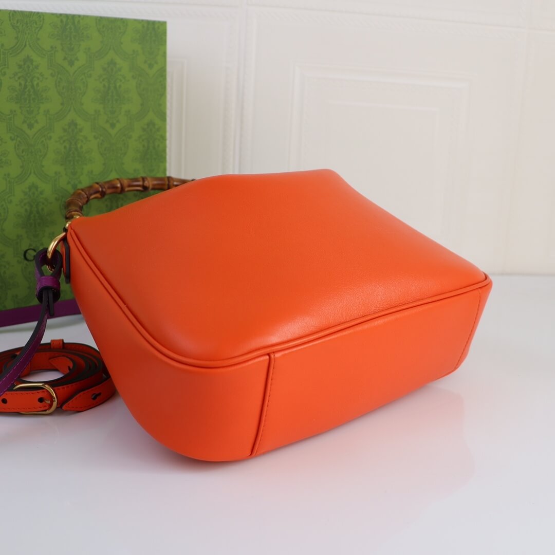 Gucci Diana Medium Shoulder Bag - Image 6