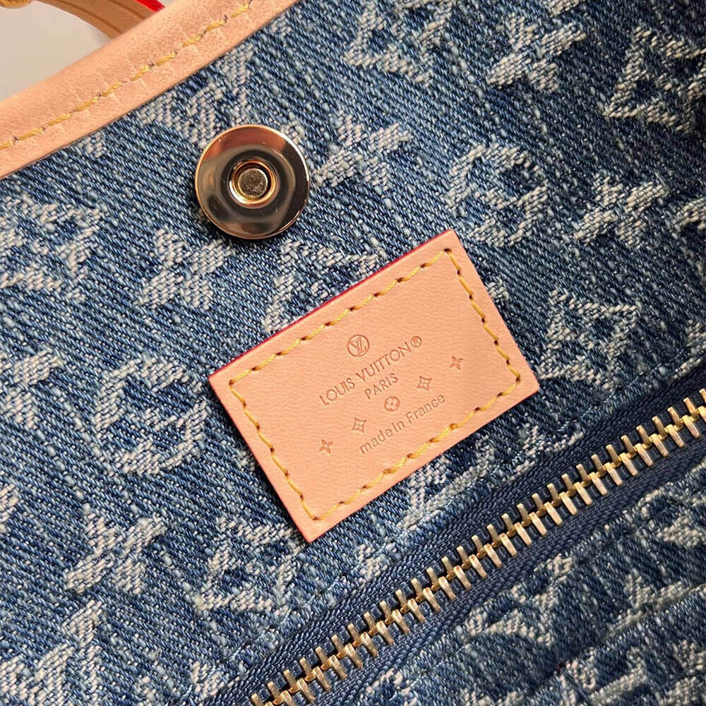 LV CarryAll MM - Image 6